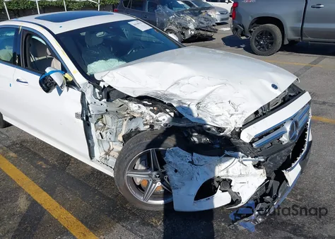 2020 Mercedes-Benz E 350 from USA, damaged, VIN WDDZF8DB6LA752452